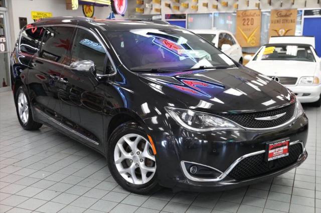 2020 Chrysler Pacifica Limited for sale in Chicago, IL