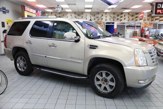 2007 Cadillac Escalade Standard