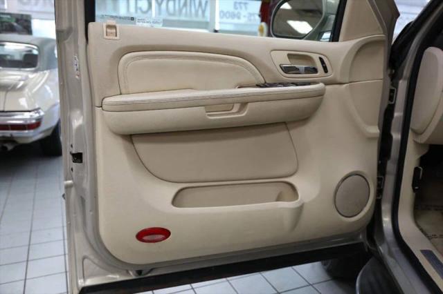 2007 Cadillac Escalade Standard