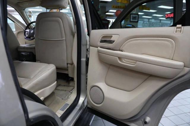 2007 Cadillac Escalade Standard