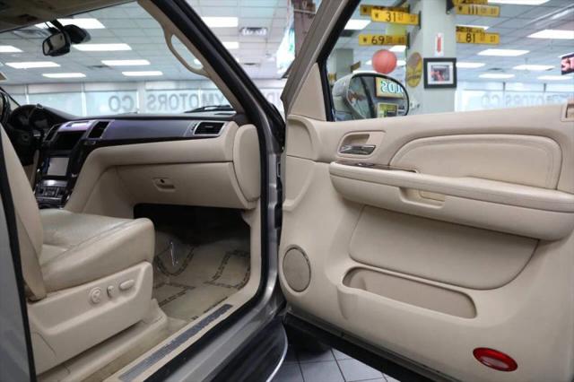 2007 Cadillac Escalade Standard