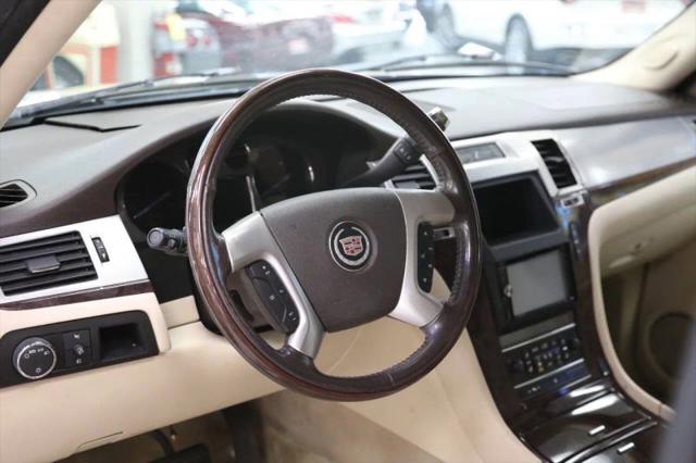 2007 Cadillac Escalade Standard