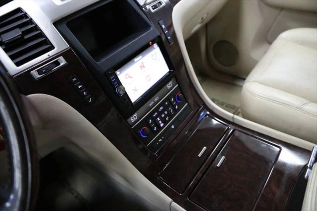 2007 Cadillac Escalade Standard
