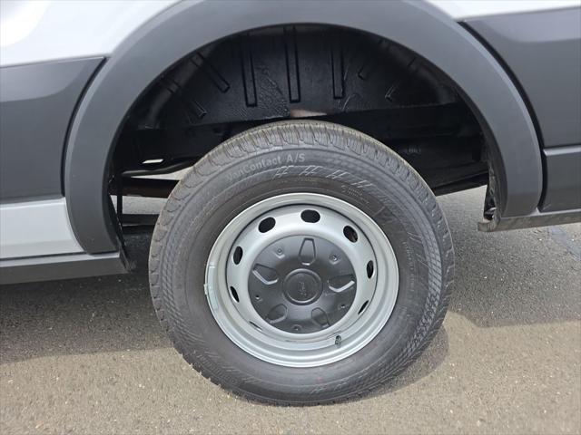 2026 Ford Transit Cargo Van T-250 148 Med Rf 9150 GVWR RWD