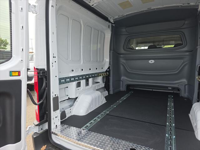 2026 Ford Transit Cargo Van T-250 148 Med Rf 9150 GVWR RWD