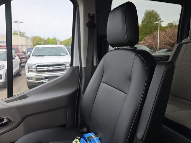 2026 Ford Transit Cargo Van T-250 148 Med Rf 9150 GVWR RWD