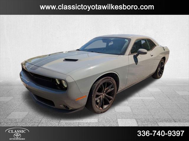 2017 Dodge Challenger SXT Plus
