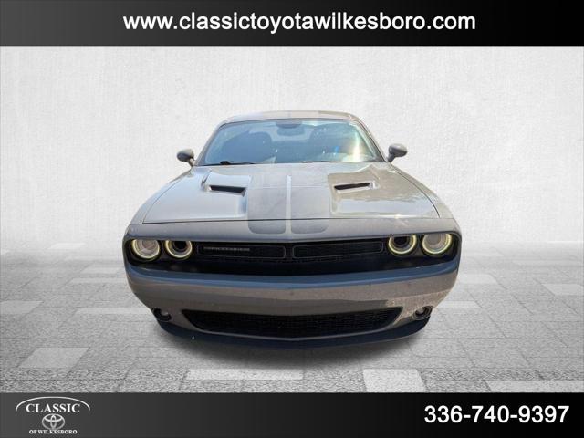 2017 Dodge Challenger SXT Plus