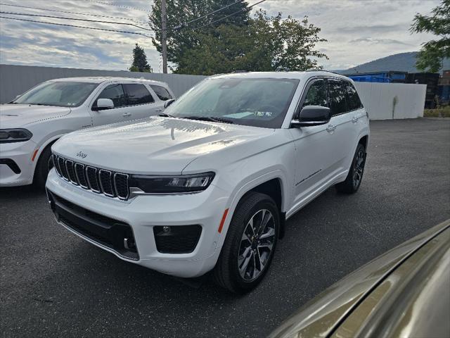2022 Jeep Grand Cherokee Overland 4x4 2022 Jeep Grand Cherokee Overland 4x4