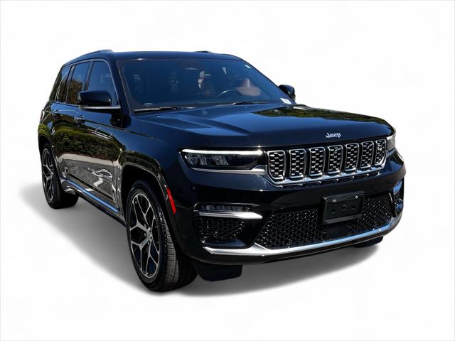 2022 Jeep Grand Cherokee Summit Reserve 4x4 2022 Jeep Grand Cherokee Summit Reserve 4x4