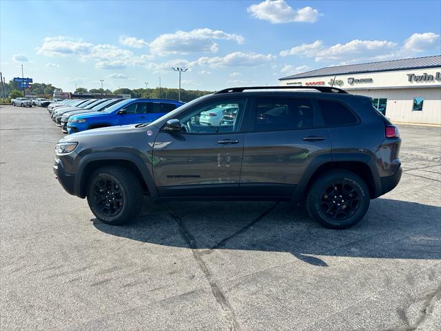 2023 Jeep Cherokee Trailhawk 4x4 2023 Jeep Cherokee Trailhawk 4x4