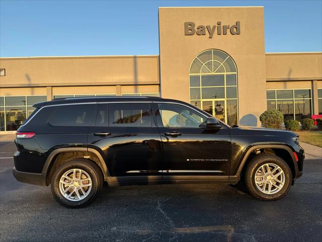 2023 Jeep Grand Cherokee L Laredo 4x4 2023 Jeep Grand Cherokee L Laredo 4x4