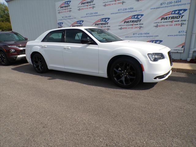 2023 Chrysler 300 Touring