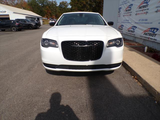2023 Chrysler 300 Touring