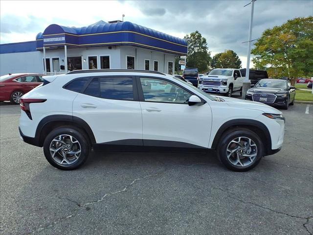 2025 Chevrolet Trax FWD LT