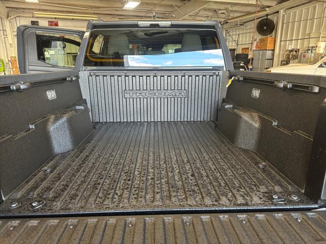 2025 Toyota Tacoma SR5 4WD