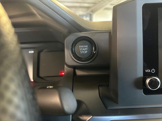 2025 Toyota Tacoma SR5 4WD