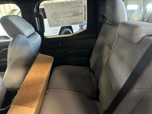 2025 Toyota Tacoma SR5 4WD