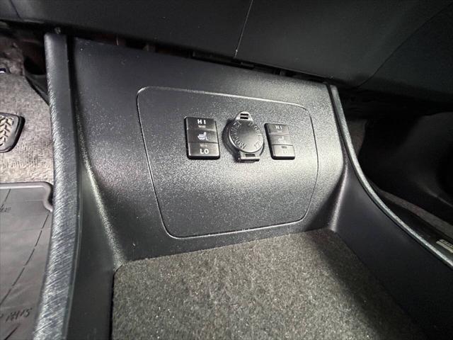 2013 Toyota Prius Plug-In Advanced