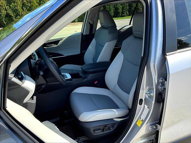 2025 Toyota RAV4 Hybrid XLE Premium