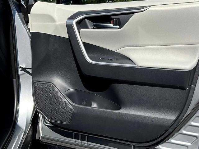 2025 Toyota RAV4 Hybrid XLE Premium