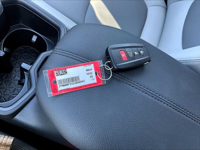 2025 Toyota RAV4 Hybrid XLE Premium