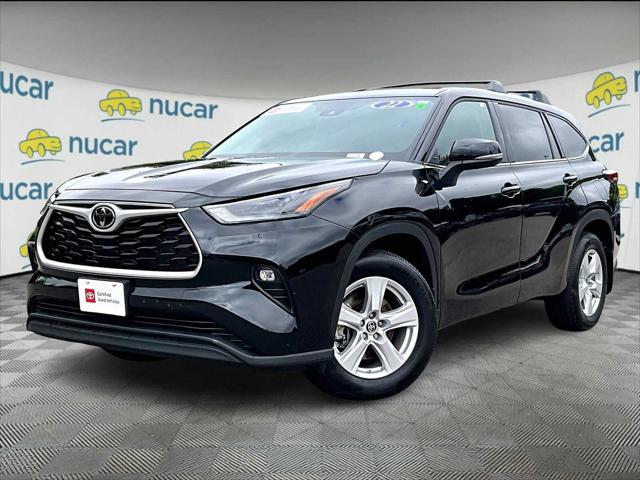 2022 Toyota Highlander LE