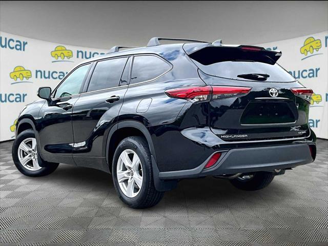 2022 Toyota Highlander LE