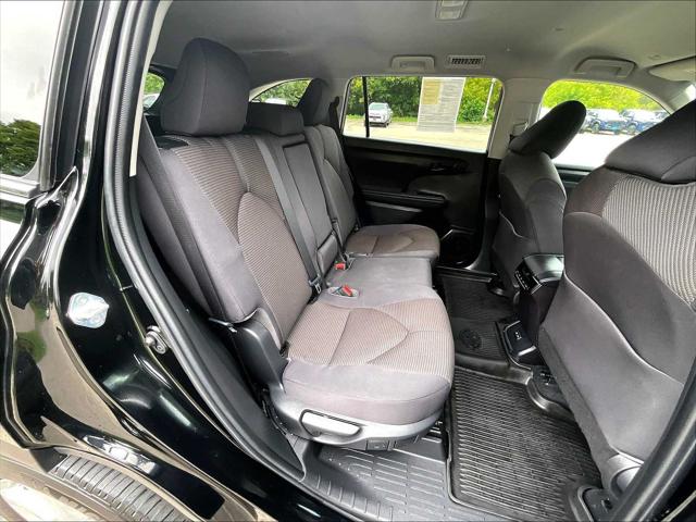 2022 Toyota Highlander LE