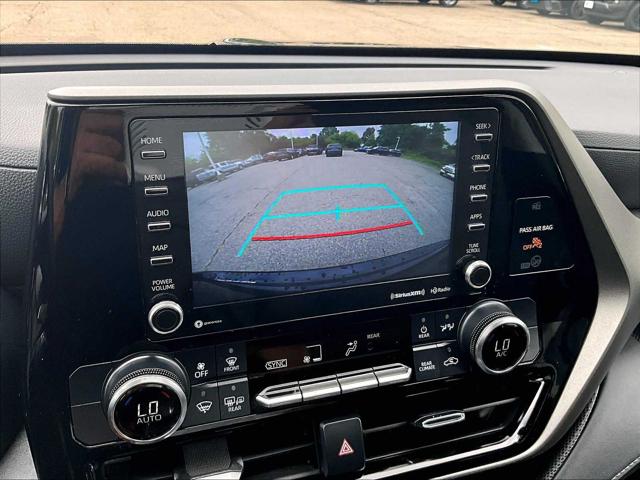2022 Toyota Highlander LE