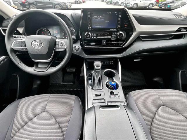 2022 Toyota Highlander LE