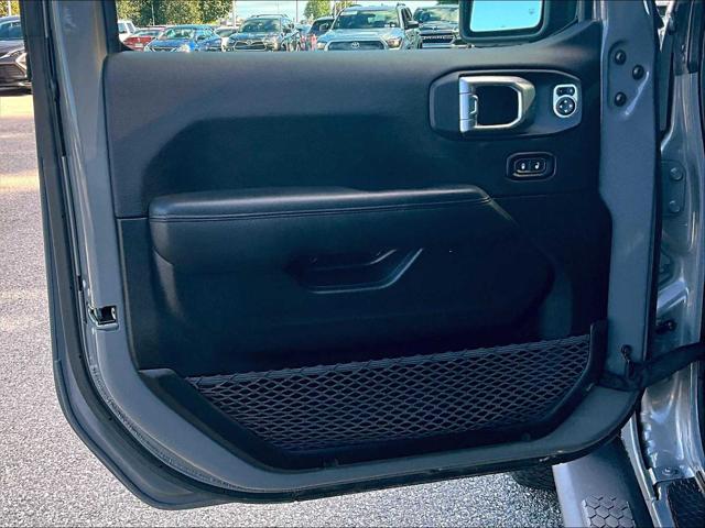 2023 Jeep Wrangler 4-Door Sahara Altitude 4x4