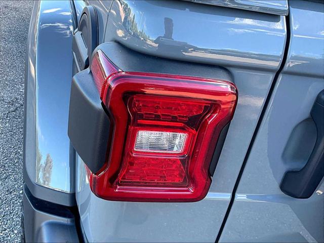 2023 Jeep Wrangler 4-Door Sahara Altitude 4x4