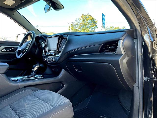2023 Chevrolet Traverse AWD LT Cloth