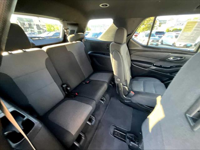 2023 Chevrolet Traverse AWD LT Cloth