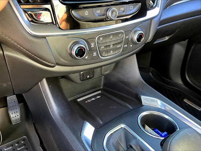 2023 Chevrolet Traverse AWD LT Cloth