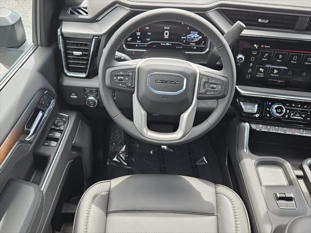 2025 GMC Sierra 3500HD 4WD Crew Cab Standard Bed Denali