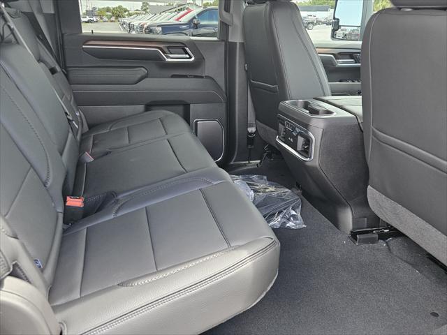 2025 GMC Sierra 3500HD 4WD Crew Cab Standard Bed Denali