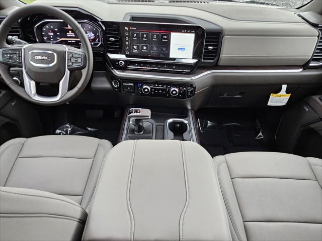 2025 GMC Sierra 1500 2WD Crew Cab Short Box SLT