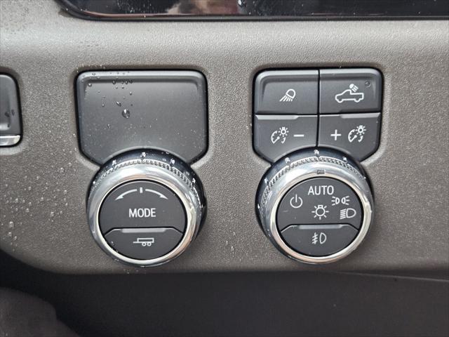 2025 GMC Sierra 1500 2WD Crew Cab Short Box SLT