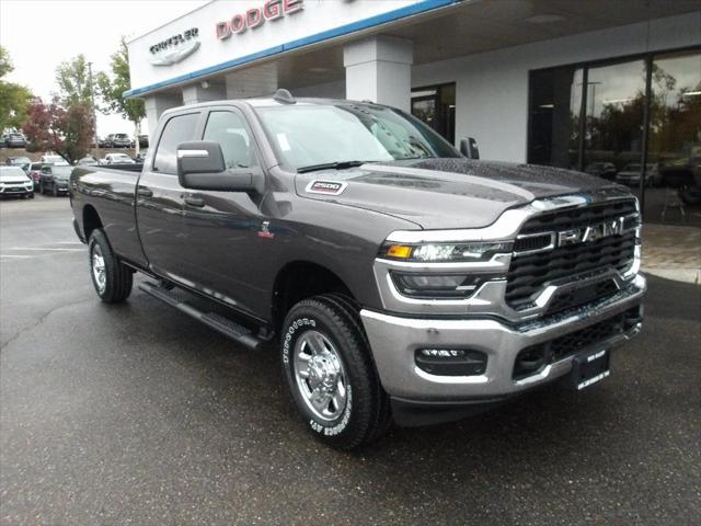 2026 RAM Ram 2500 RAM 2500 TRADESMAN CREW CAB 4X4 8 BOX