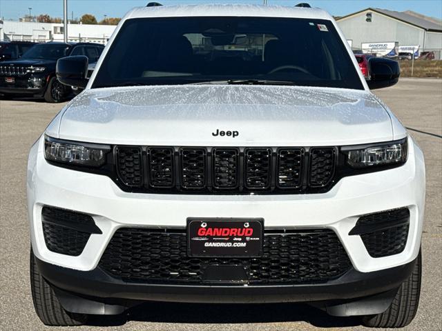2025 Jeep Grand Cherokee GRAND CHEROKEE ALTITUDE 4X4 2025 Jeep Grand Cherokee GRAND CHEROKEE ALTITUDE 4X4