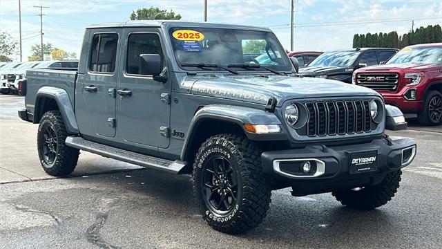 2025 Jeep Gladiator GLADIATOR HIGH TIDE 4X4