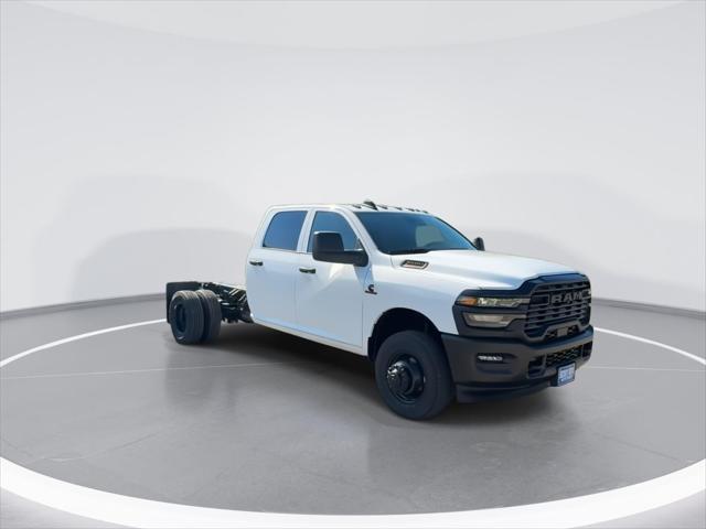 2026 RAM Ram 3500 Chassis Cab RAM 3500 TRADESMAN CREW CAB CHASSIS 4X4 60 CA 2026 RAM Ram 3500 Chassis Cab RAM 3500 TRADESMAN CREW CAB CHASSIS 4X4 60 CA