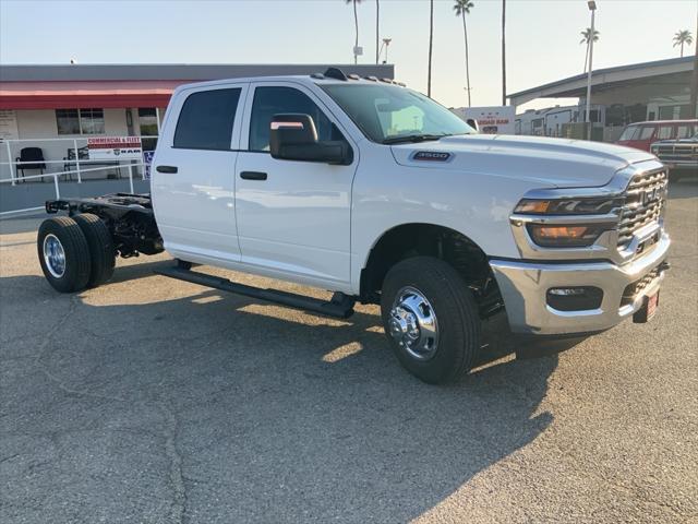 2026 RAM Ram 3500 Chassis Cab RAM 3500 TRADESMAN CREW CAB CHASSIS 4X4 60 CA 2026 RAM Ram 3500 Chassis Cab RAM 3500 TRADESMAN CREW CAB CHASSIS 4X4 60 CA