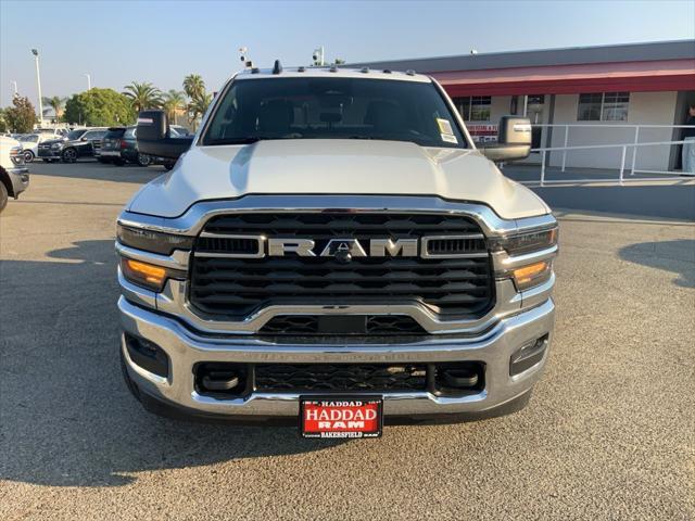 2026 RAM Ram 3500 Chassis Cab RAM 3500 TRADESMAN CREW CAB CHASSIS 4X4 60 CA
