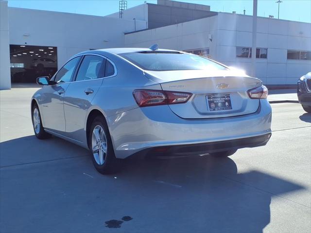 2022 Chevrolet Malibu FWD LT