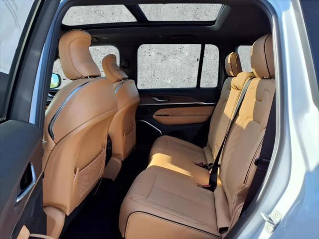 2025 Jeep Grand Cherokee Summit 4x4