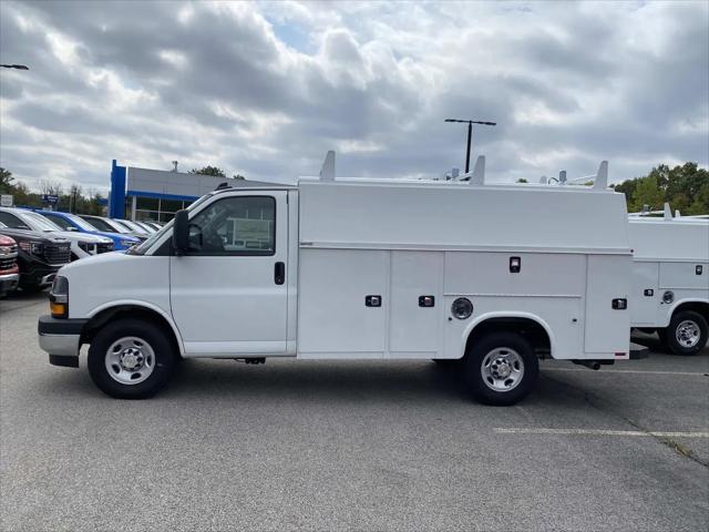 2024 Chevrolet Express Cutaway Work Van