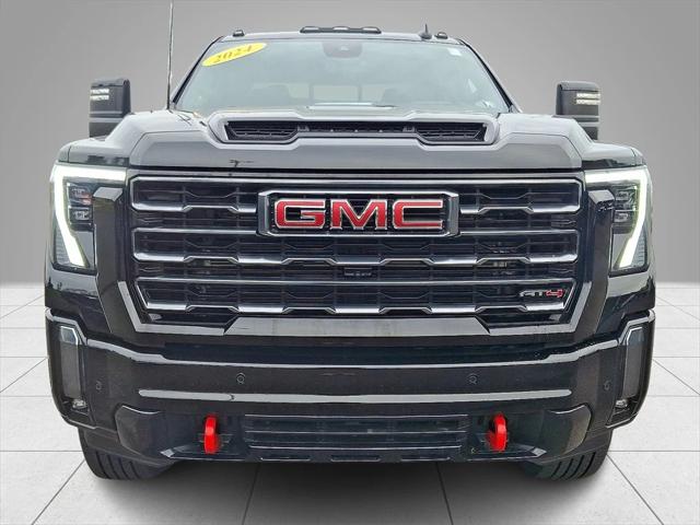 2024 GMC Sierra 2500HD 4WD Crew Cab Standard Bed AT4